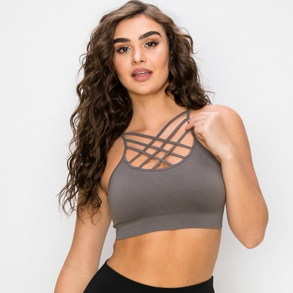 Seamless Caged Neck Activewear Sports Bra